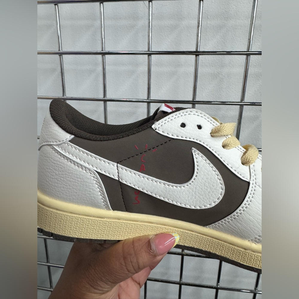 Nike Air Jordan 1 Retro Low OG SP Travis Scott Reverse Mocha Mens Size 9.5 - Picture 7 of 14